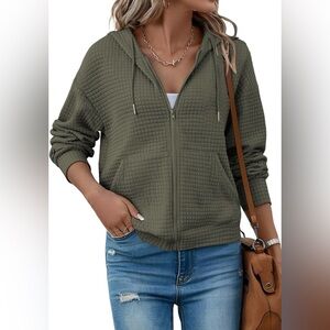 NWOT Olive Green Women's Quilted Hoodie